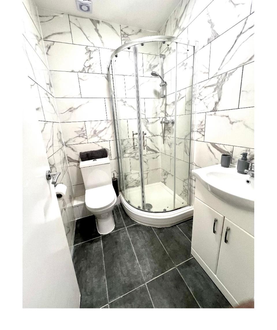 Central Locations 1 Bed Apartments Sleeps 4 London Exterior photo
